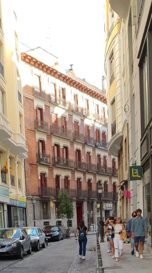 Gran Via. Salud. Puerta Del Sol. Callao. Madrid Luaran gambar