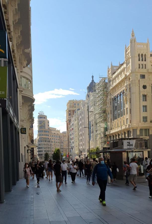 Gran Via. Salud. Puerta Del Sol. Callao. Madrid Luaran gambar